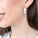 Round Hoop Leaf Ring - Image 2